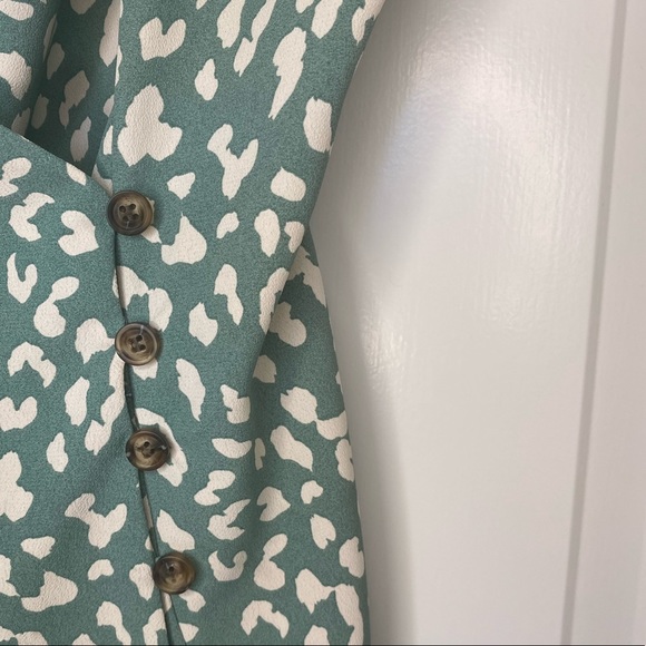 ASTR Button Detail wrap front camisole - Picture 5 of 7